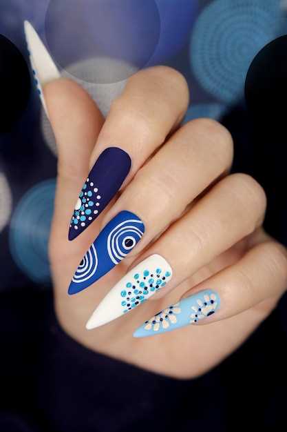 La manicura azul y su significado en el mundo onírico