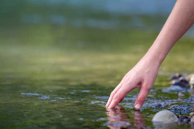 Simbología del agua bajo el suelo en sueños