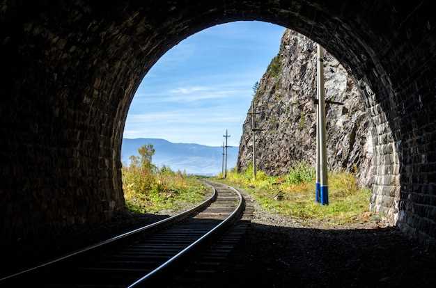 Interpretaciones psicológicas del sueño de atravesar el túnel ruso